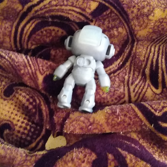 Robot guy - Picture 2 of 4